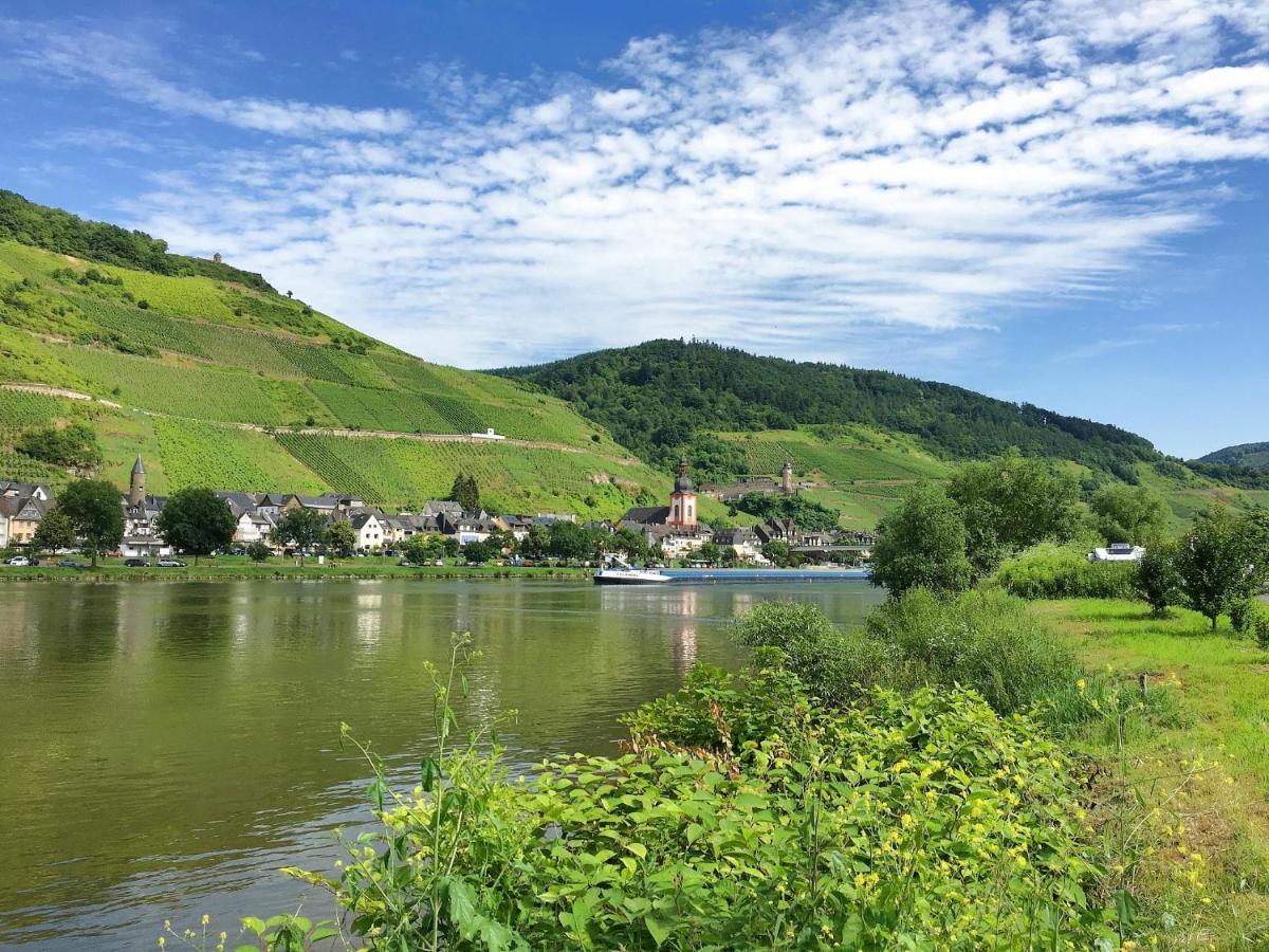 Ferienhaus Moselpromenade Zell an der Mosel Bagian luar foto
