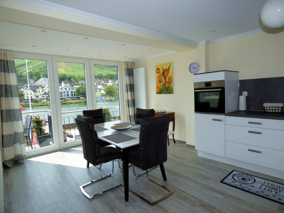 Ferienhaus Moselpromenade Zell an der Mosel Bagian luar foto