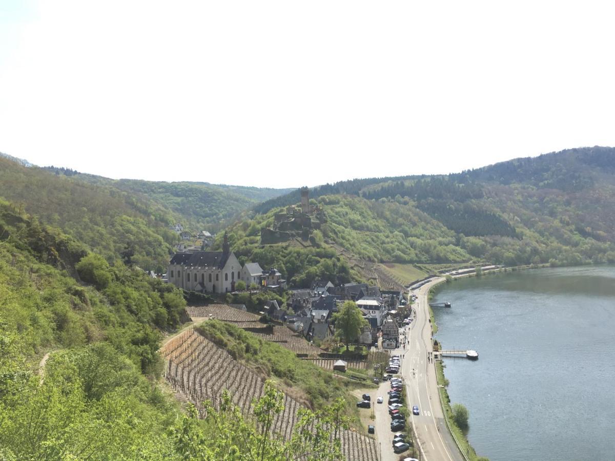 Ferienhaus Moselpromenade Zell an der Mosel Bagian luar foto
